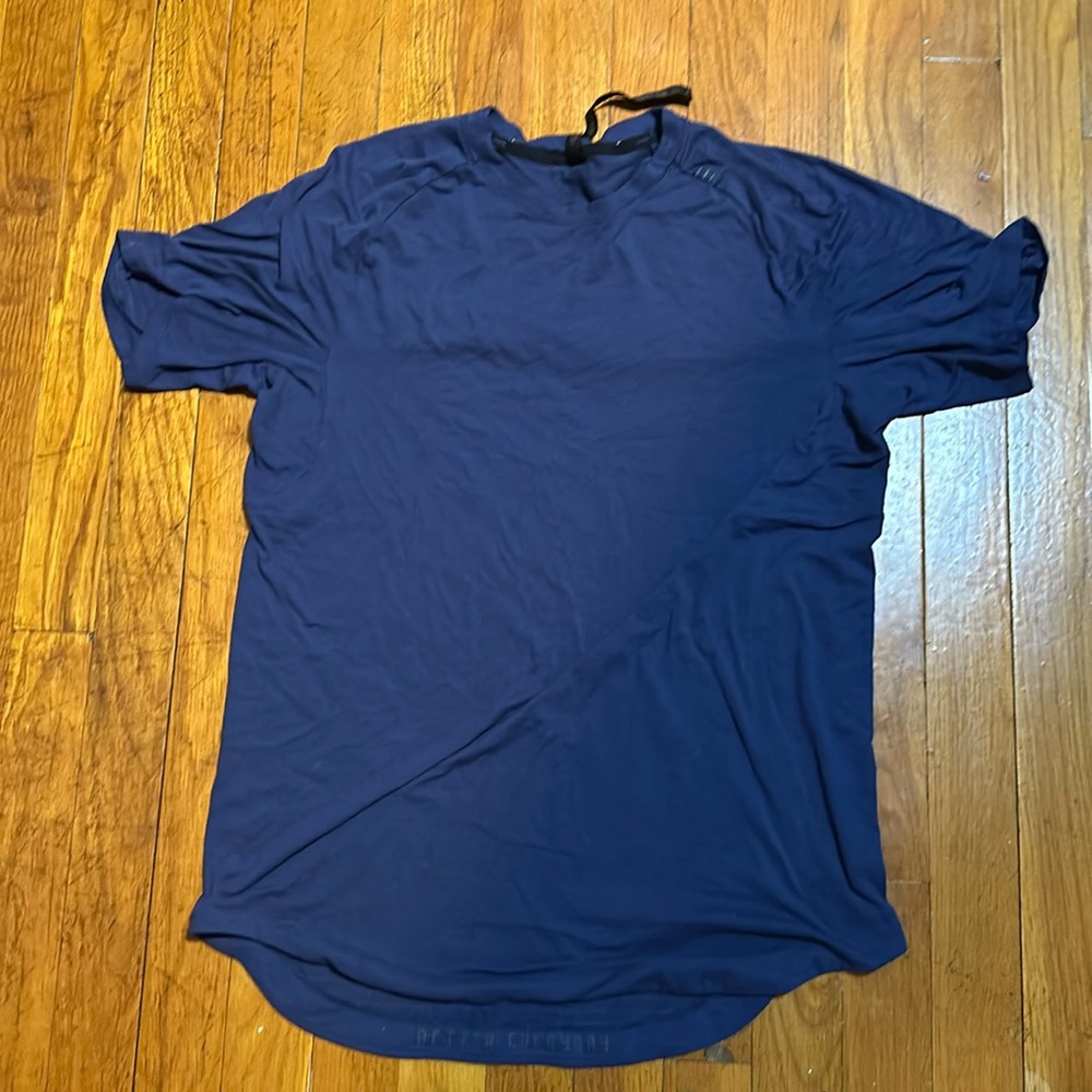 Lululemon Drysense Tshirt size Mesium slim fit
